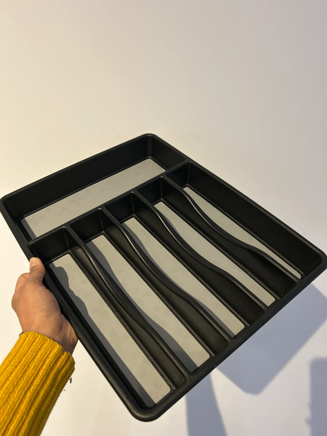 Rubbermaid Large Cutlery Tray - photo 2