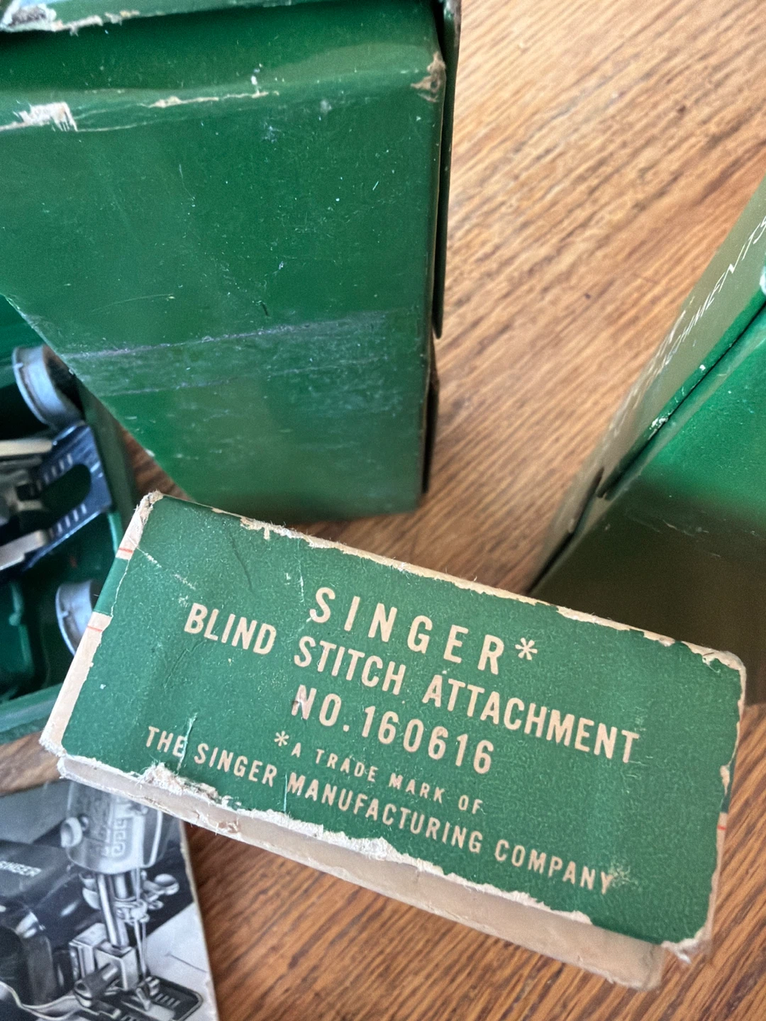 Singer Buttonholer Attachment for Class 221 Machines - photo 2