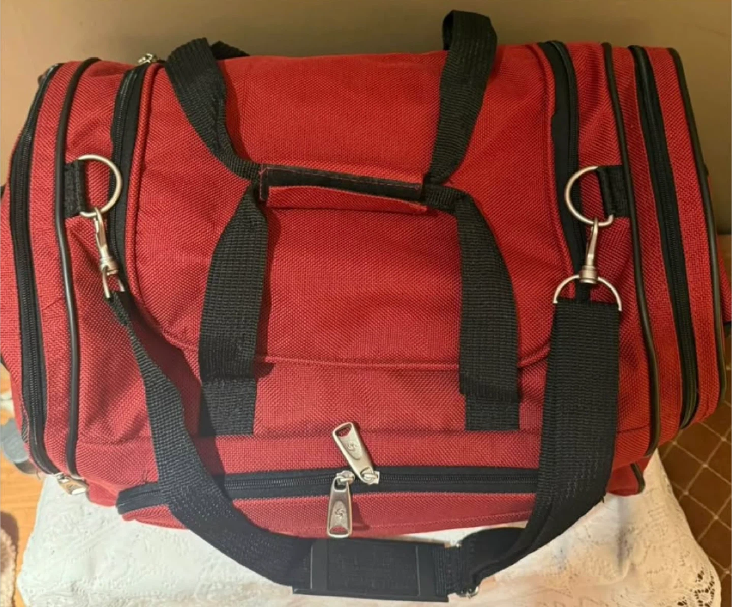 Samsonite Duffel Bag: Heavy Duty Material & Metal Hardware - photo 3