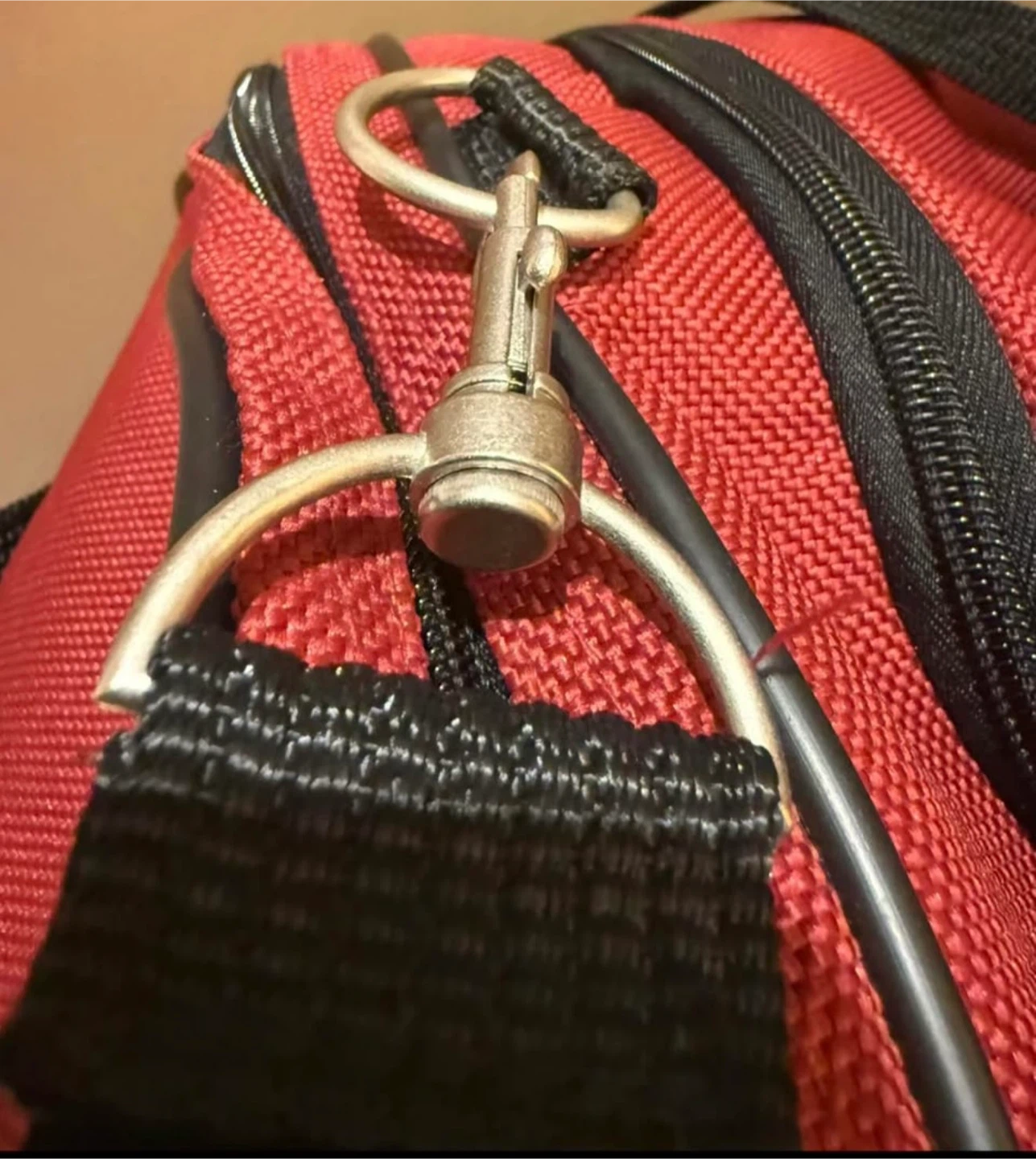 Samsonite Duffel Bag: Heavy Duty Material & Metal Hardware - photo 5