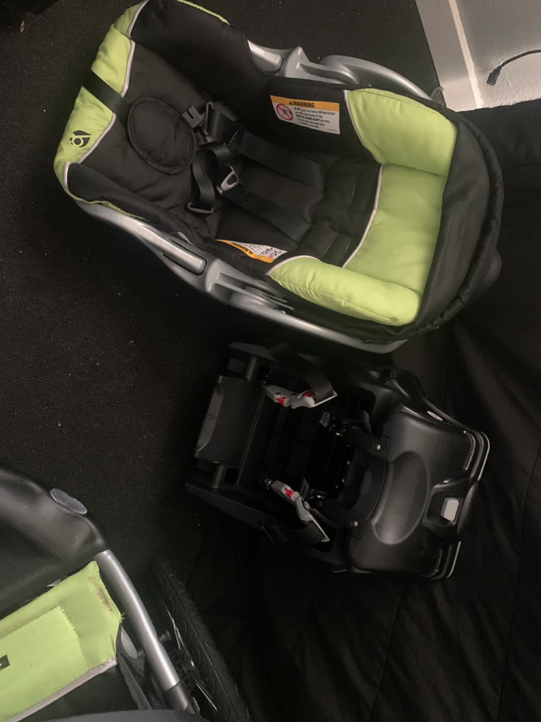 Baby trend Travel or “jogger” System Stroller and Car Seat - photo 2