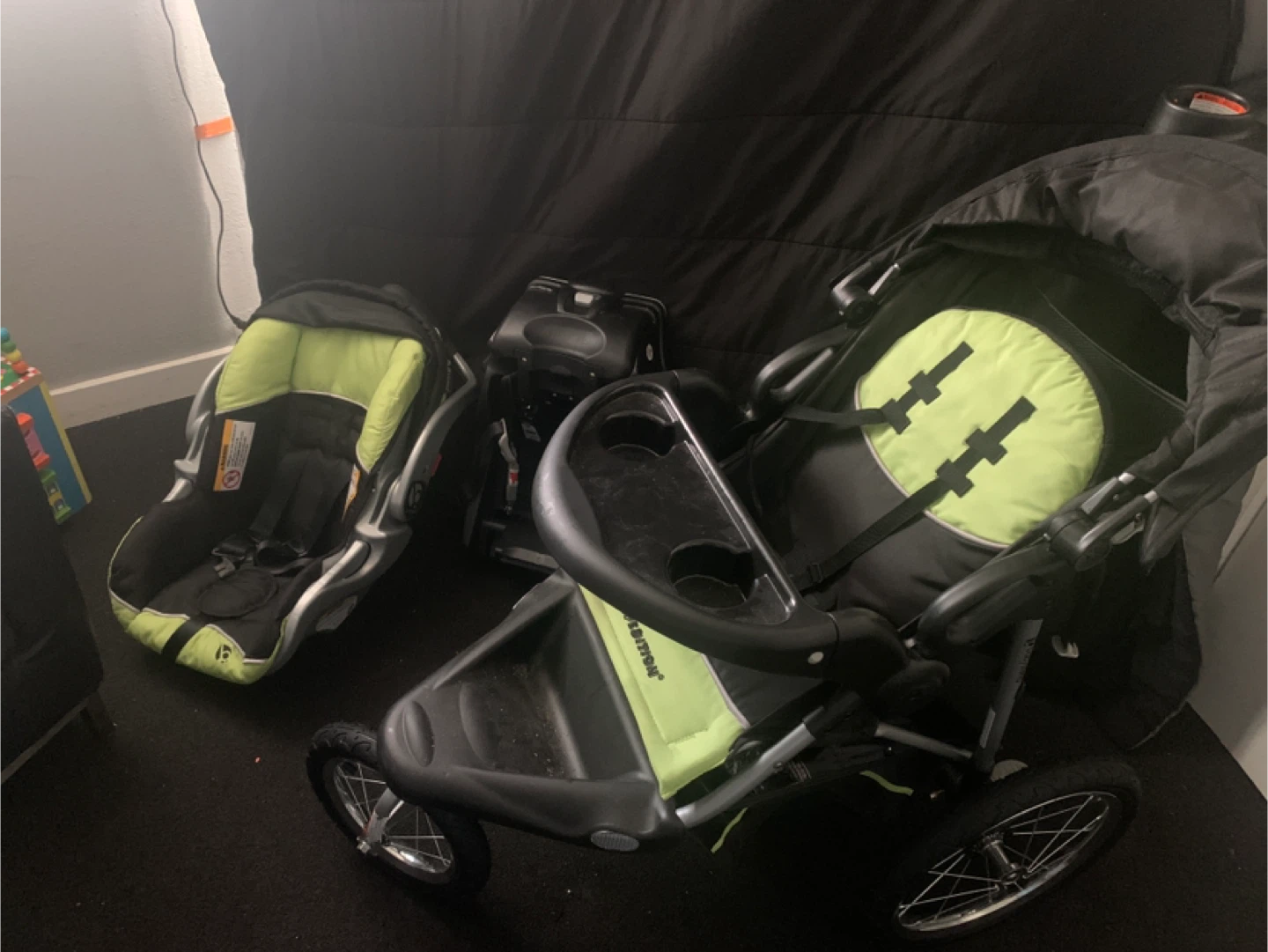 Baby trend Travel or “jogger” System Stroller and Car Seat