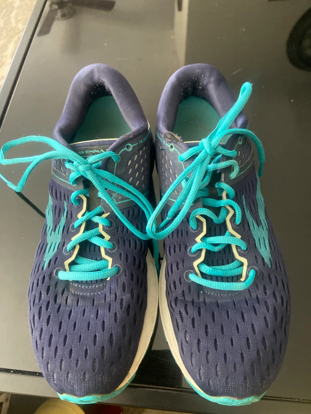 Brooks Ravenna   Women Shoes size 9