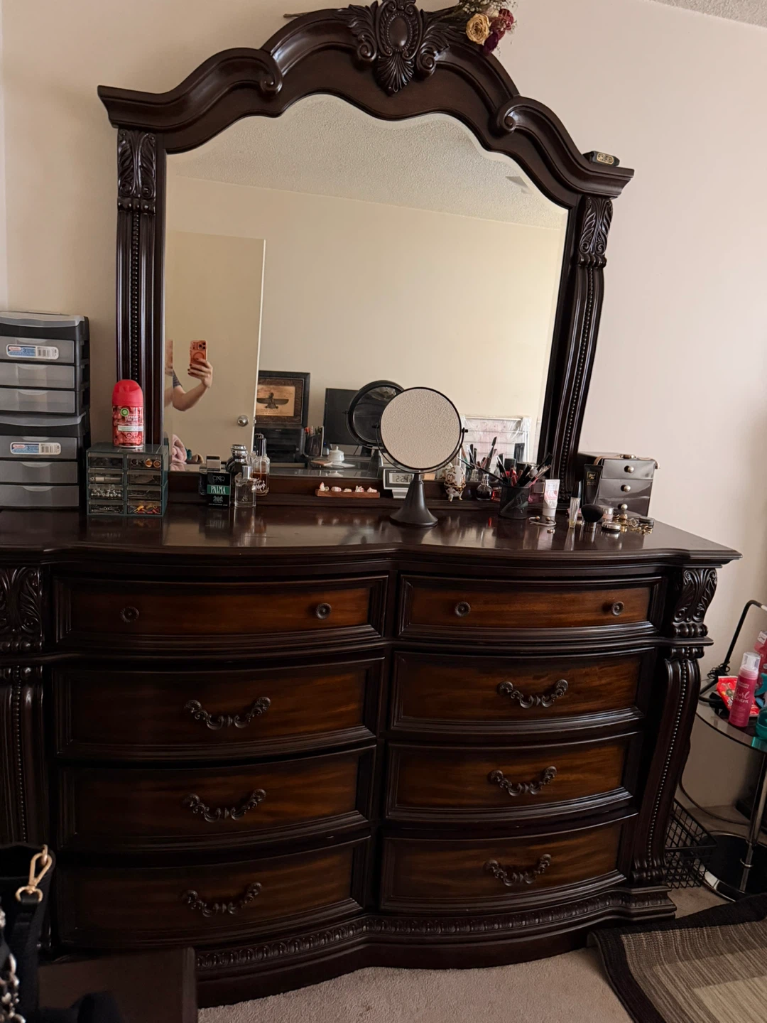 Dark Wood Bedroom Furniture Set - photo 2