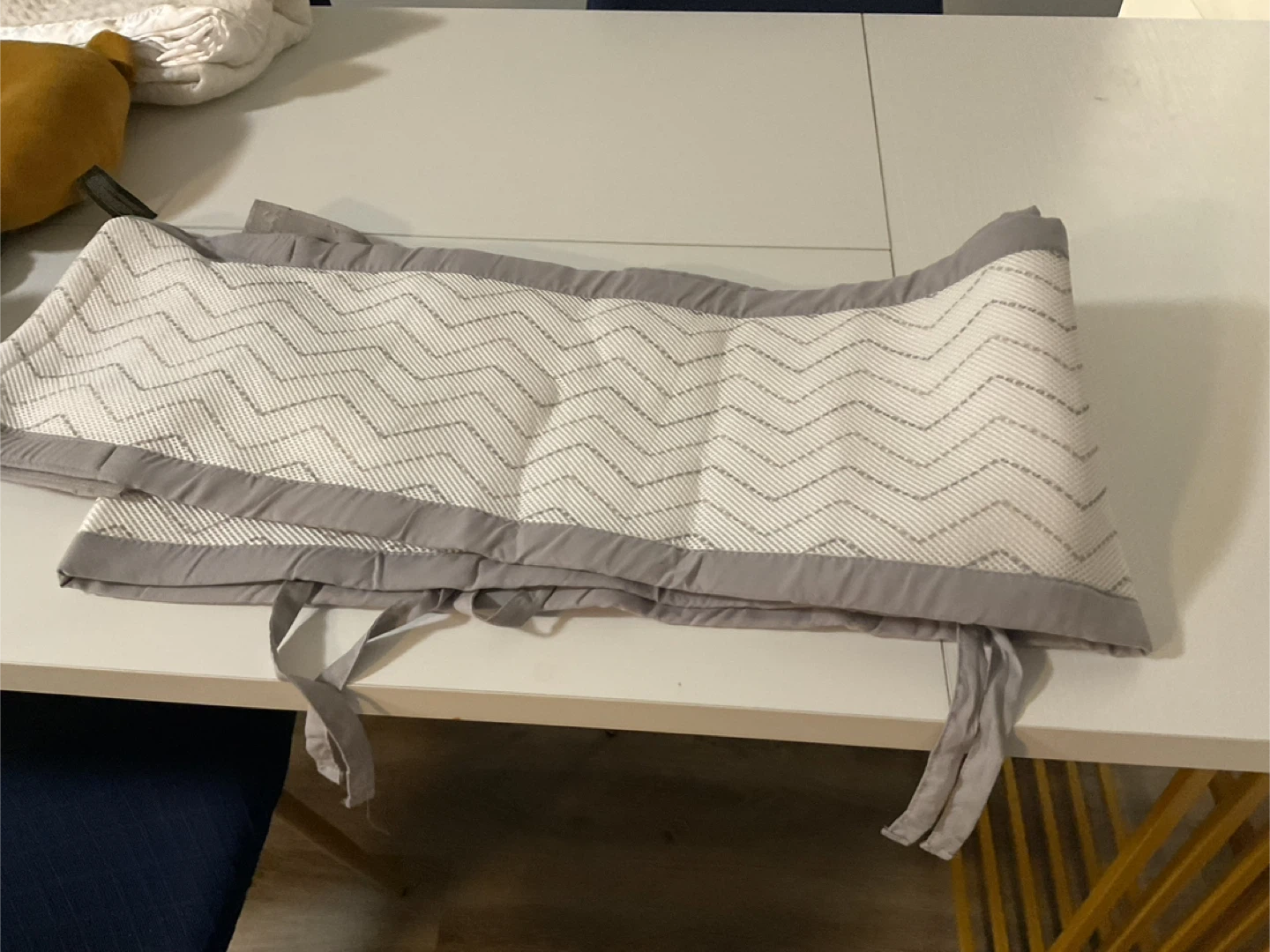 Baby Crib Bumper Pad Grey Zigzag - photo 2