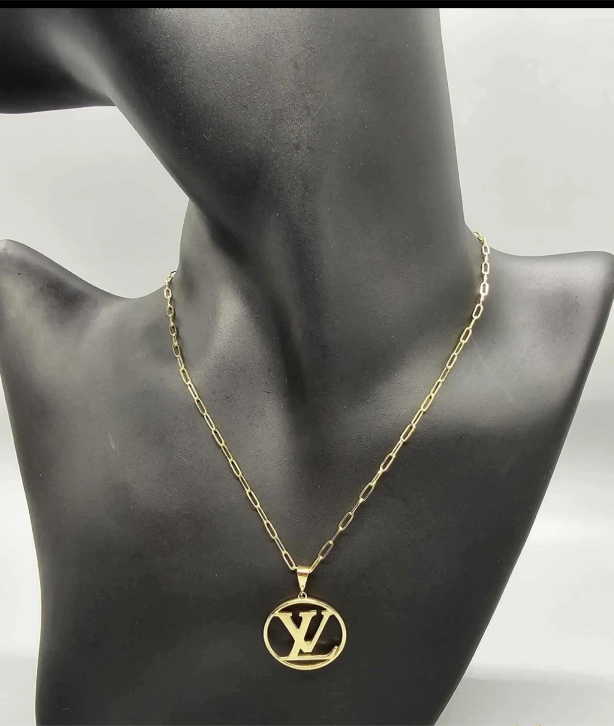 18K Gold Louis Vuitton Gold Necklace - photo 3