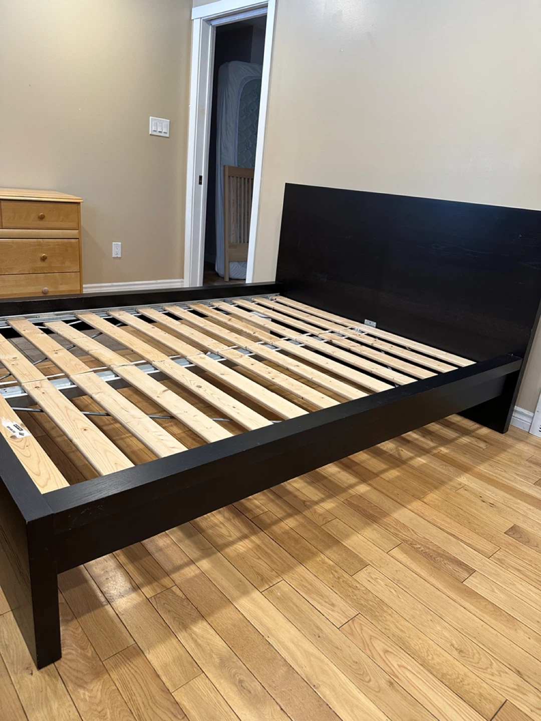 IKEA MALM Queen Size Bed Frame (CAN DELIVER) - photo 3