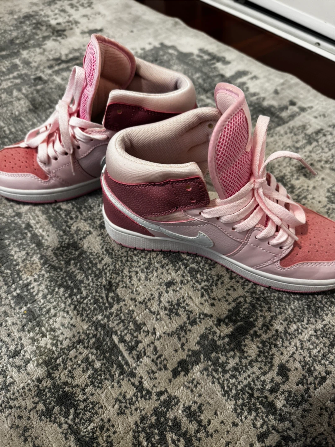 Nike Air Jordan 1 Mid Pink Sneakers - photo 3