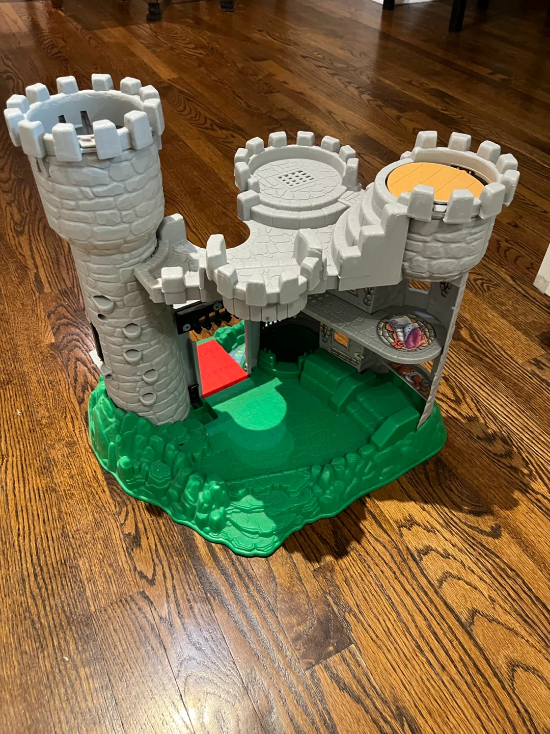 Fisher-Price Little People Castle Toy #freecycle - photo 4