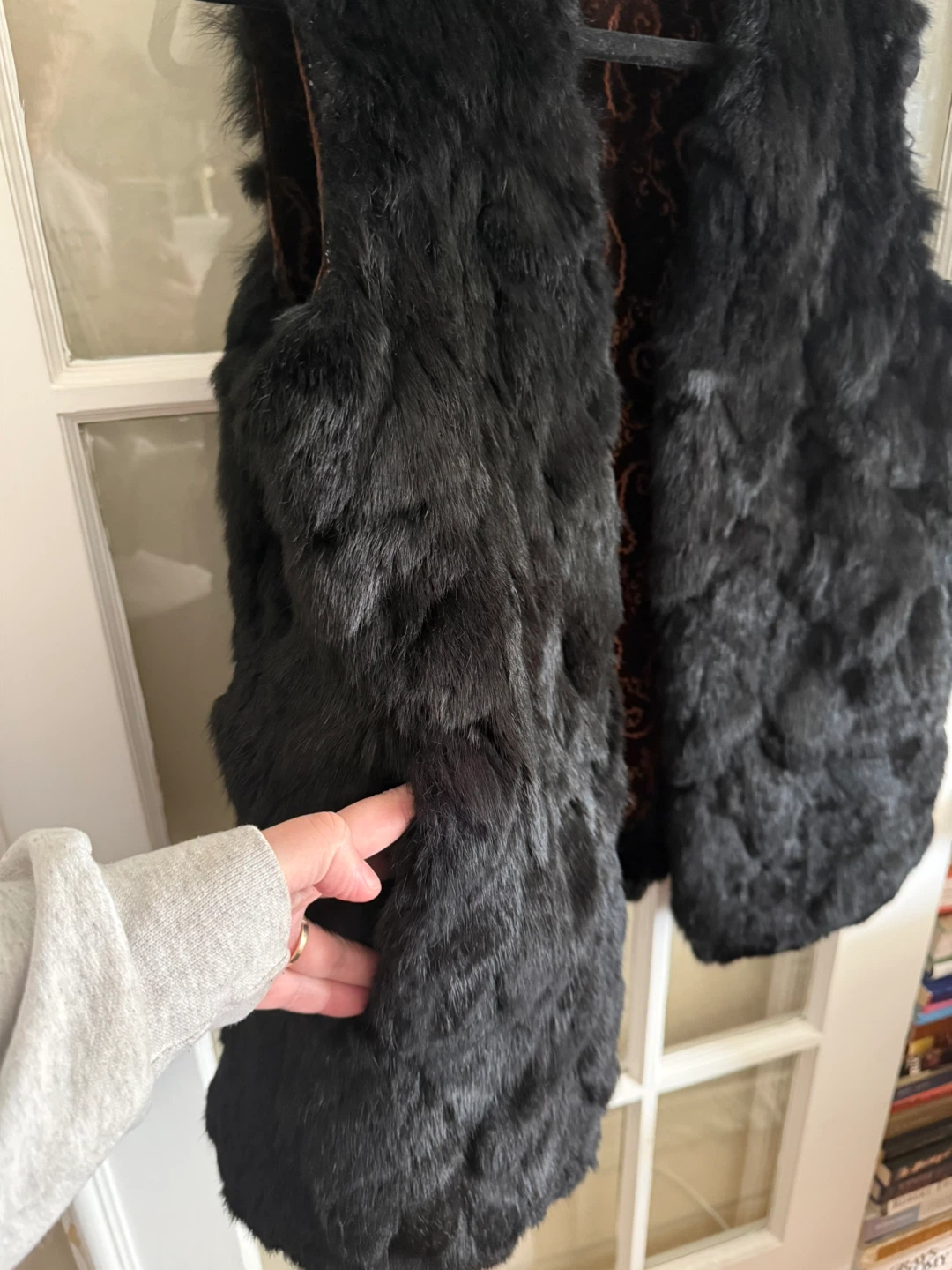Custom real fur vest w/ velvet lining - photo 3