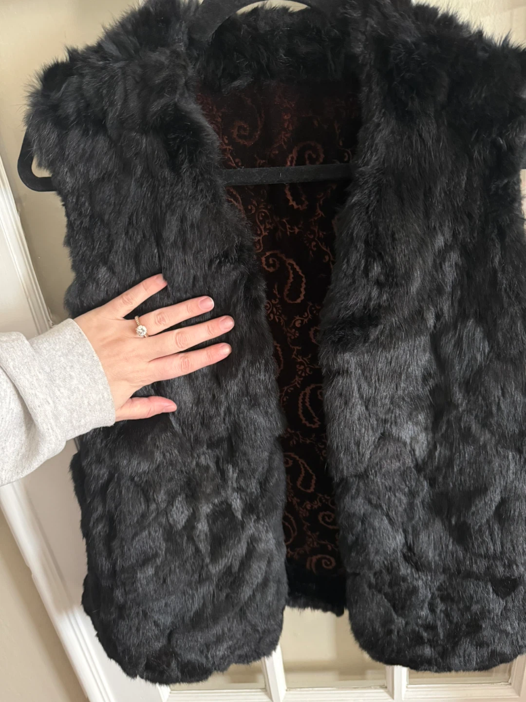 Custom real fur vest w/ velvet lining - photo 4
