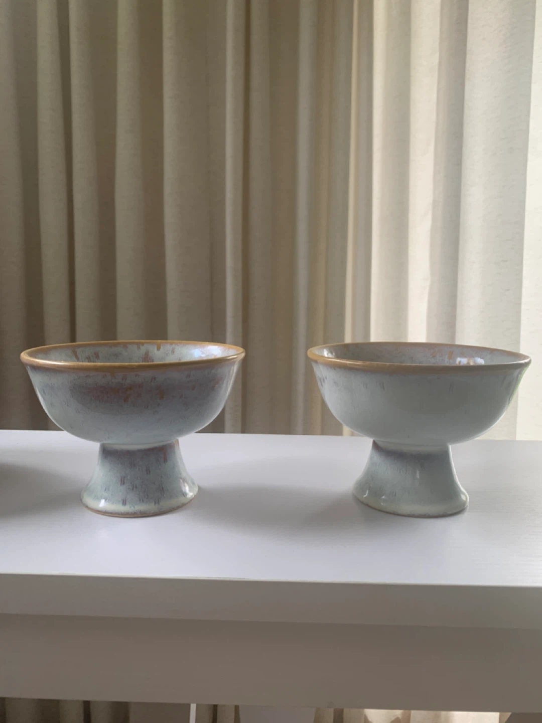 Set of 2 Pedestal Bowls - photo 2