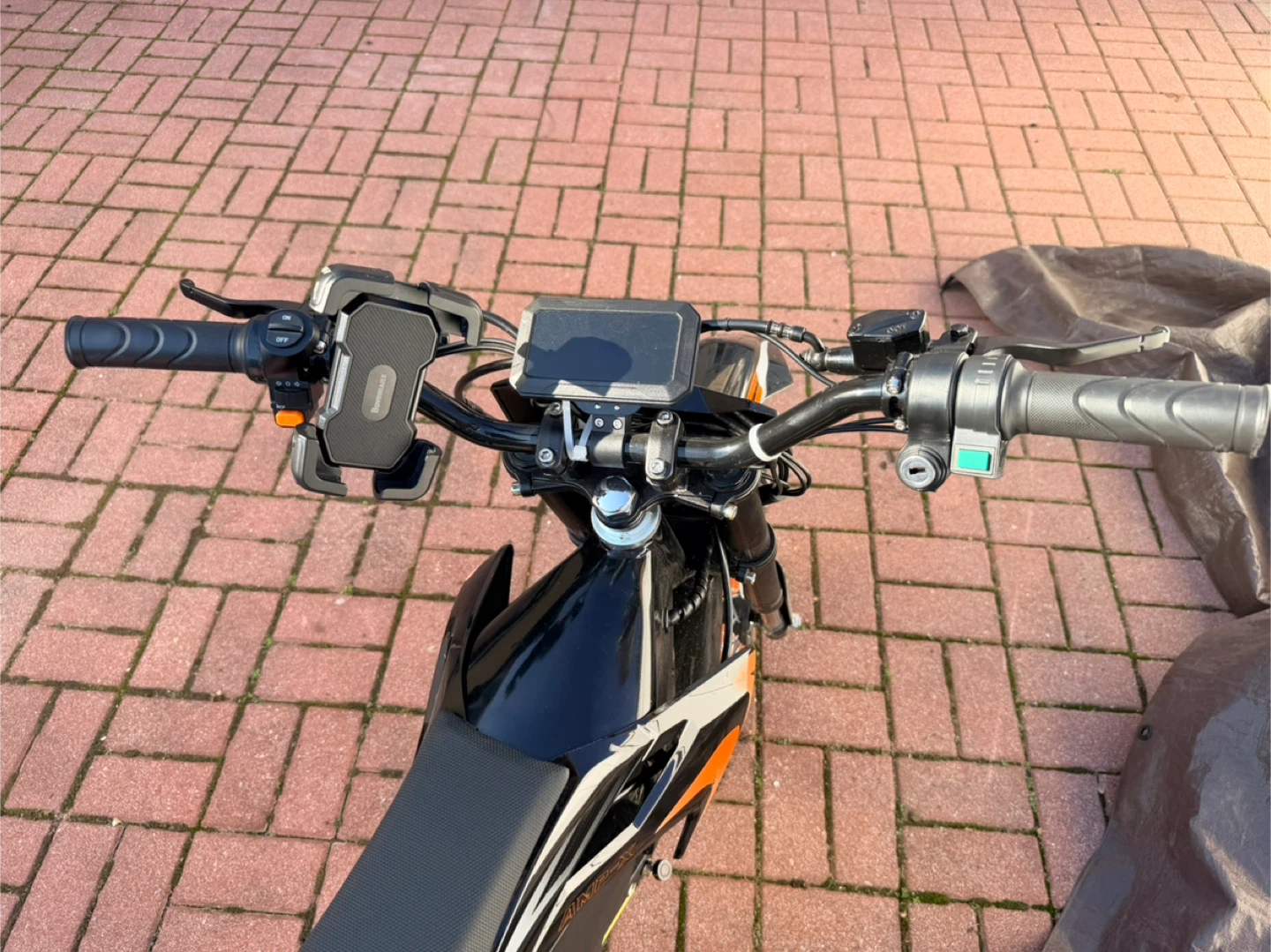 E dirt bike *NO TRADES* - photo 3