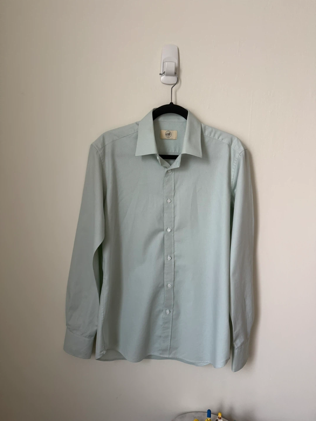 Bespoke-made men’s dress shirt — size M