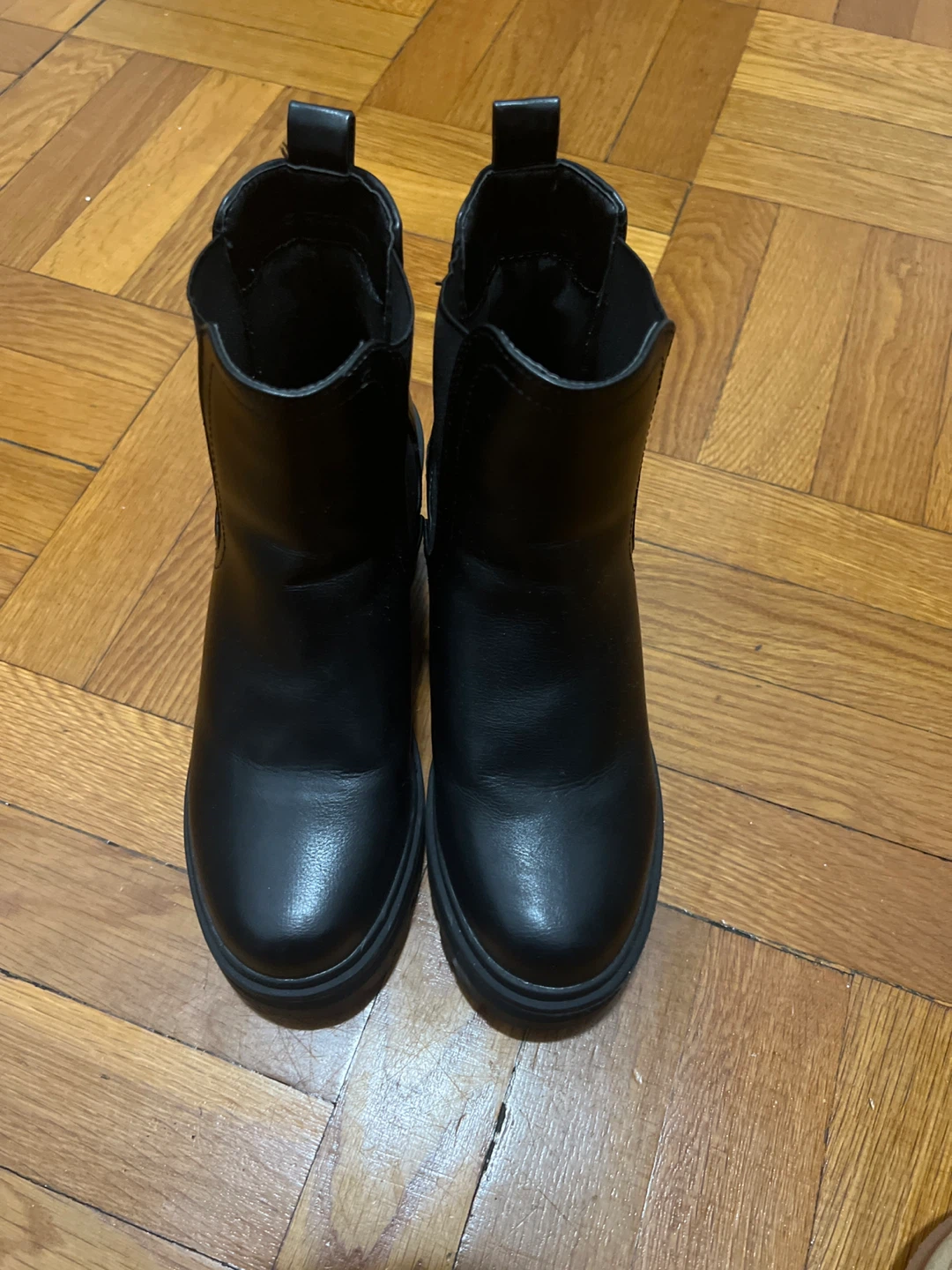 Black Chelsea Boots with Chunky Heel