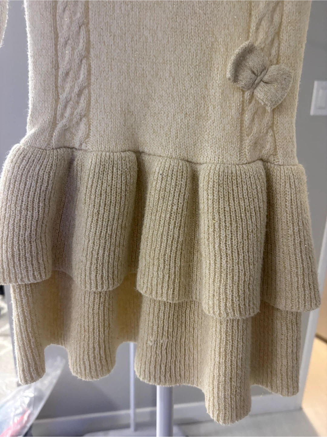Robe pull à volants et nœuds couleur crème - photo 4