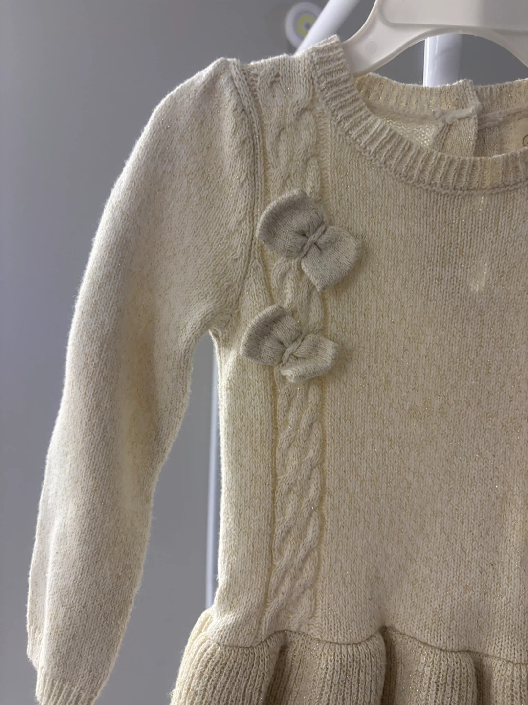 Robe pull à volants et nœuds couleur crème - photo 3