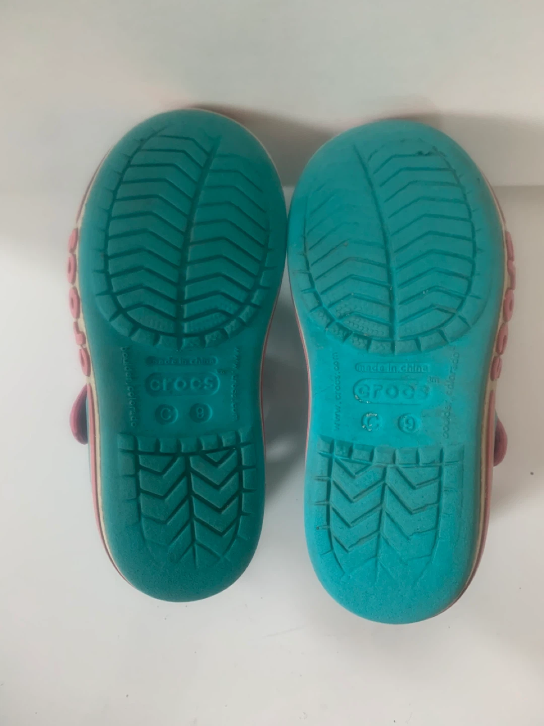 Girls Crocs Sandals Size 9 - photo 3