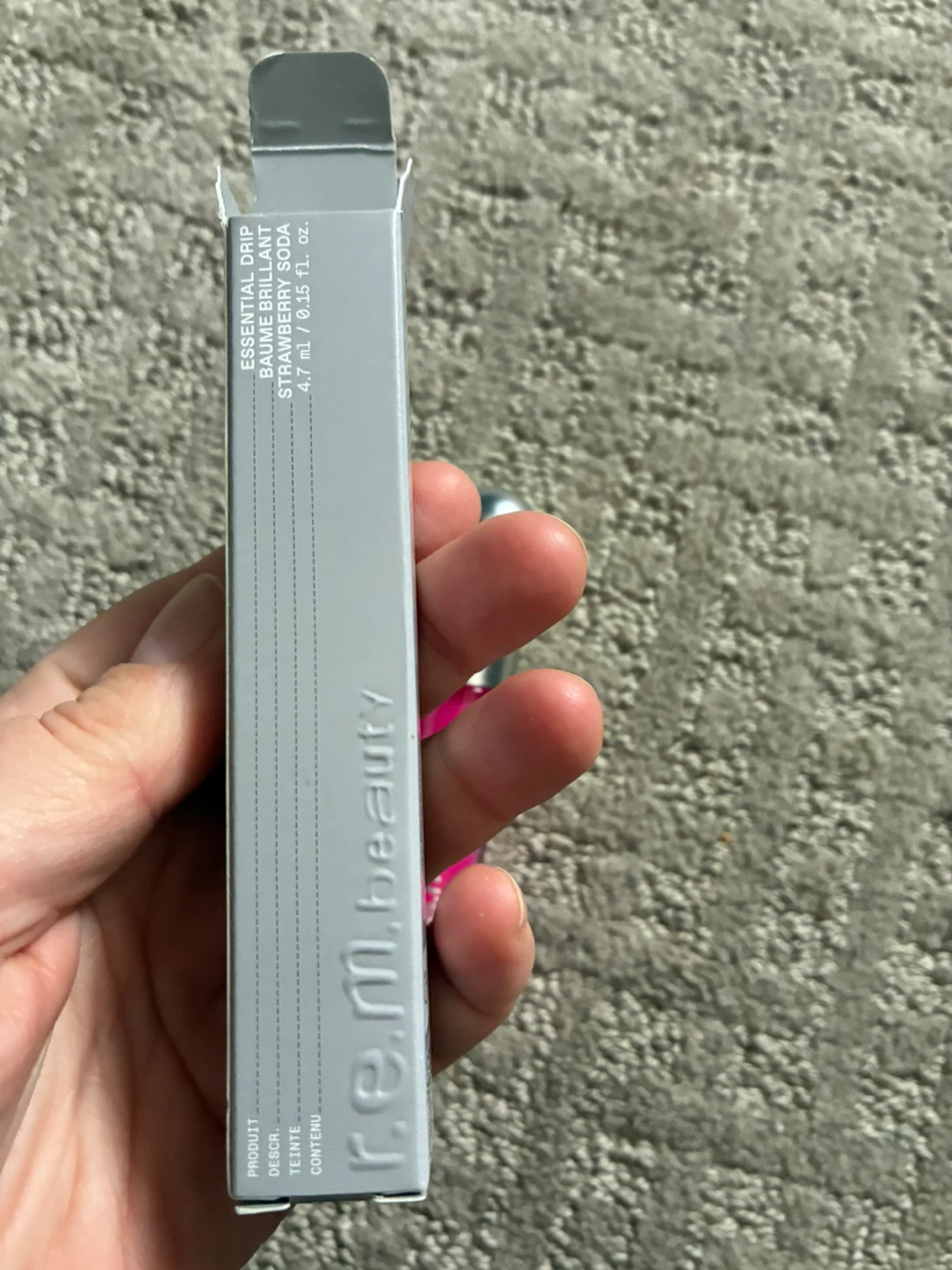 r.e.m. beauty Essential Drip Glossy Balm - Strawberry Soda - photo 3