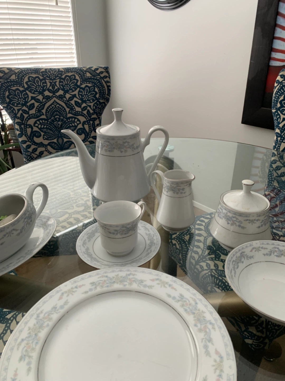 White Porcelain Tea Set with Floral Design - photo 3