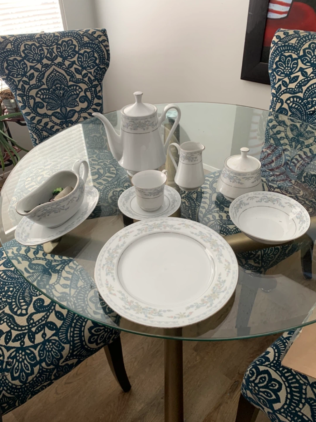 White Porcelain Tea Set with Floral Design - photo 4