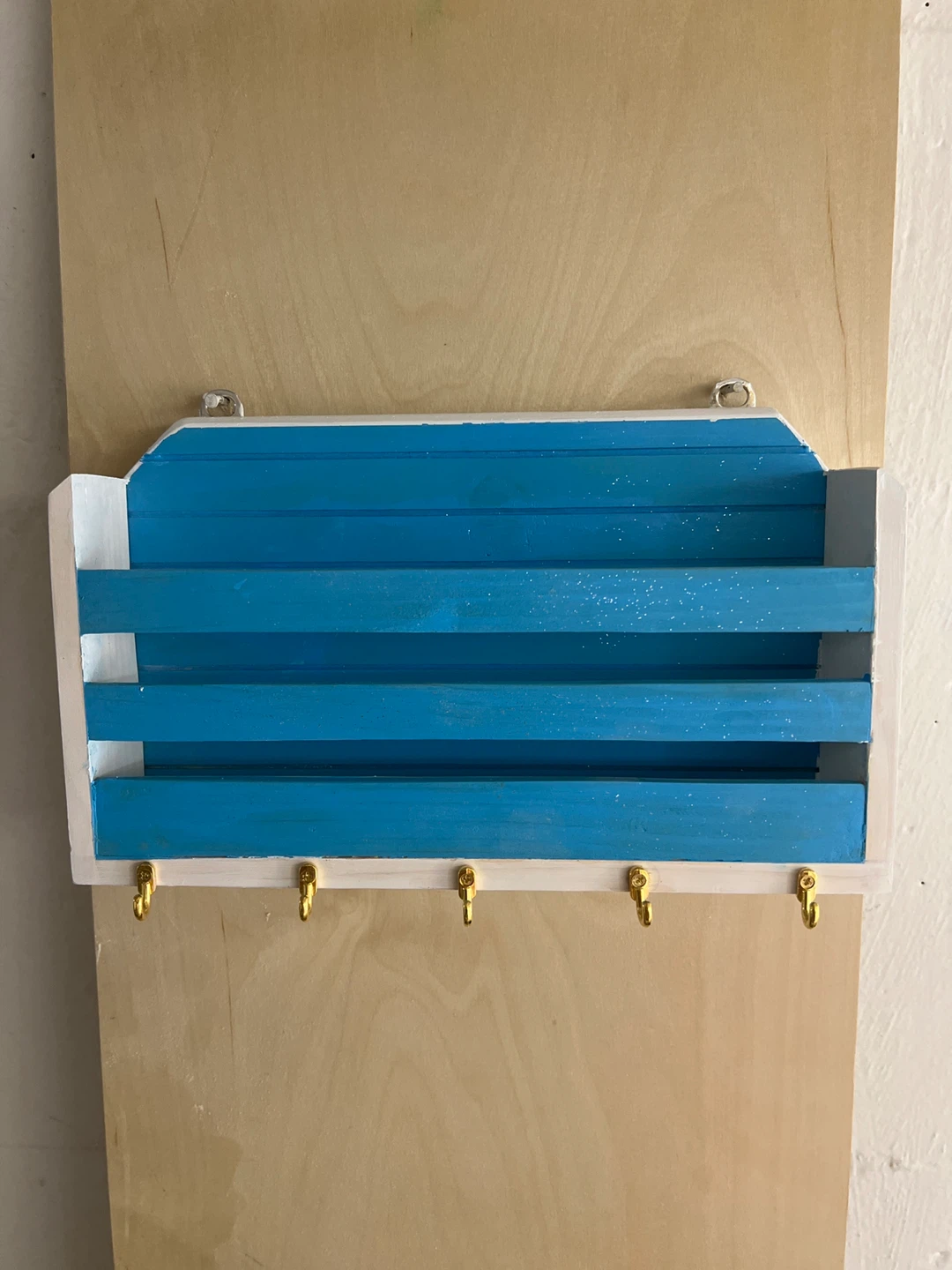 Wall Mount Mail Sorter with Key Hooks