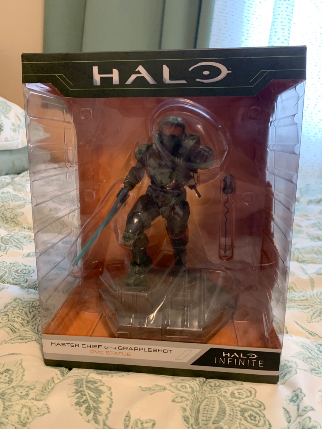 Halo Infinite Master Chief with Grappleshots PVC Statue