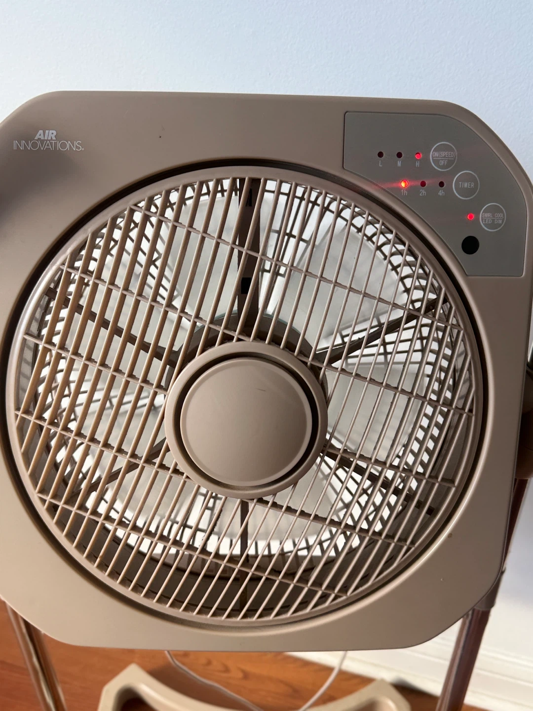 Ventilador Air Innovations con base ajustable – Muy buen estado - photo 4