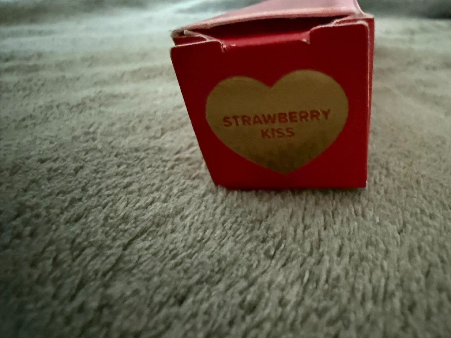 Too Faced Lip Injection Extreme "Strawberry Kiss" Lip Plumper - photo 2