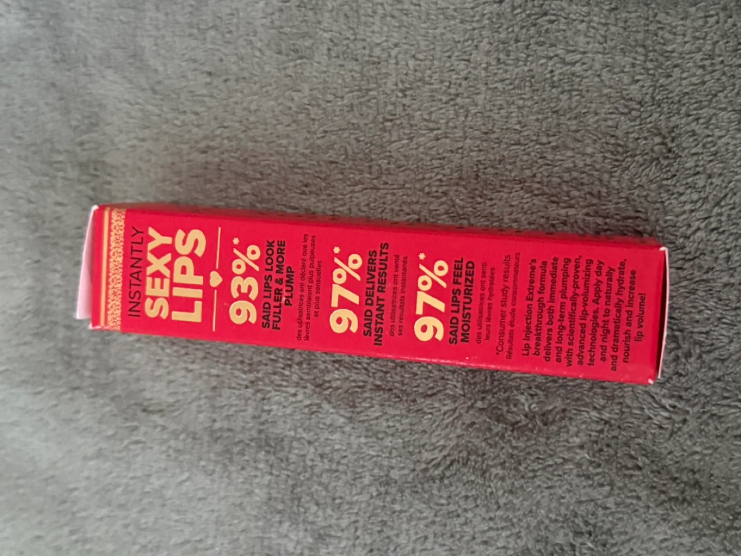 Too Faced Lip Injection Extreme "Strawberry Kiss" Lip Plumper - photo 3