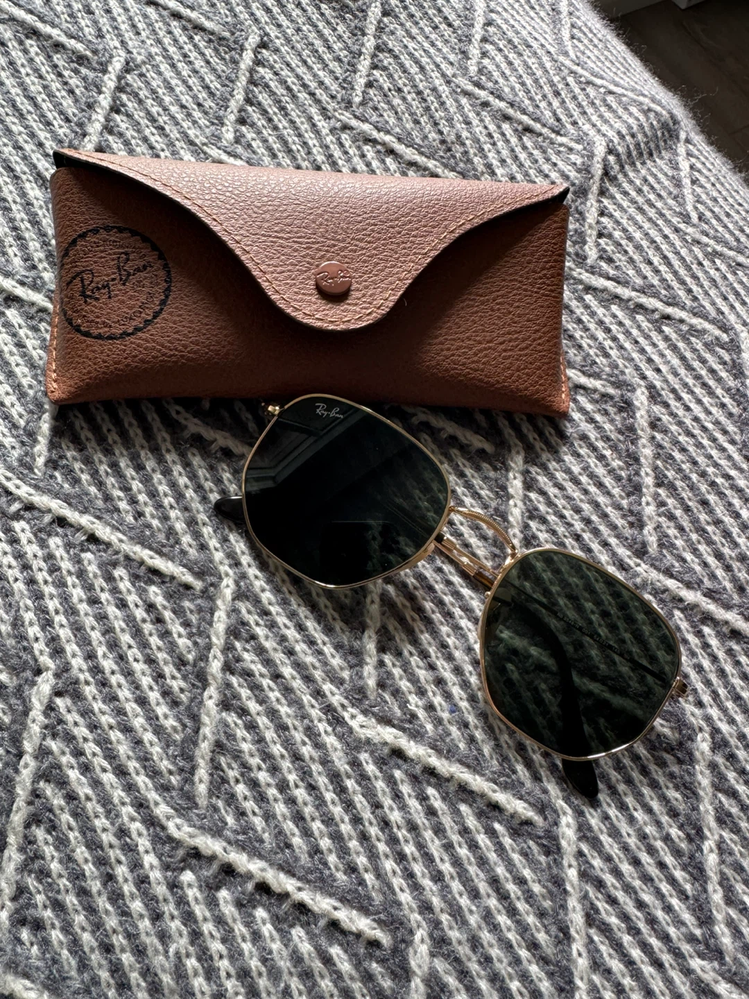 Hexagonal flat lenses sunglasses - photo 2