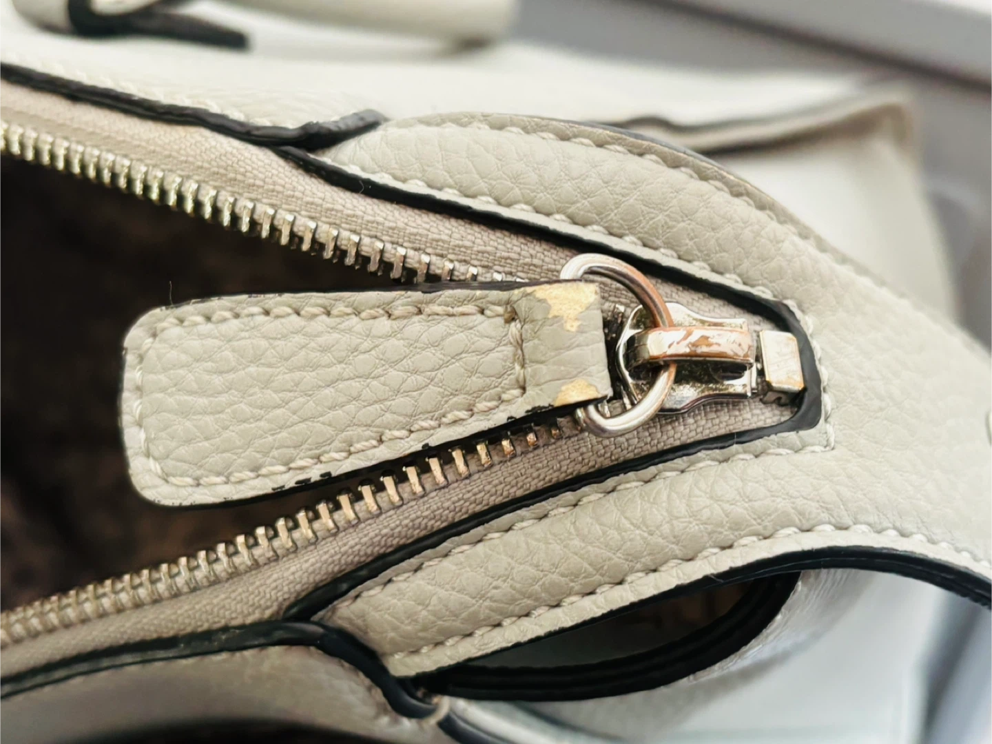 Guess  purse - photo 3