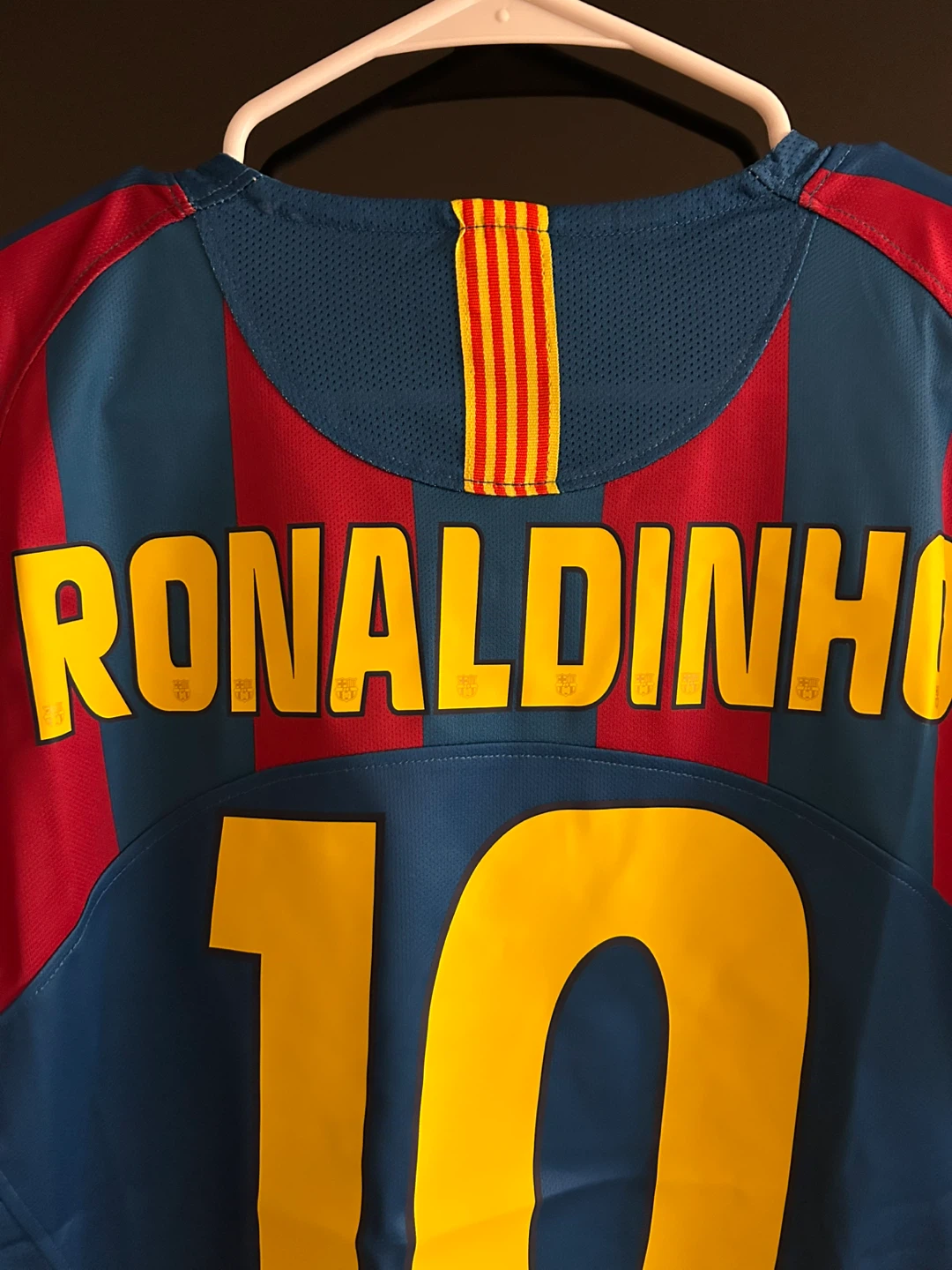 FC Barcelona Ronaldinho #10 Football Jersey - photo 5