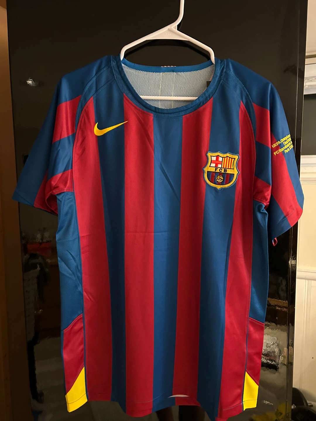 FC Barcelona Ronaldinho #10 Football Jersey - photo 3