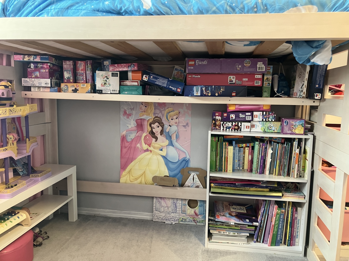 Twin loft bed with built in ladder - photo 3