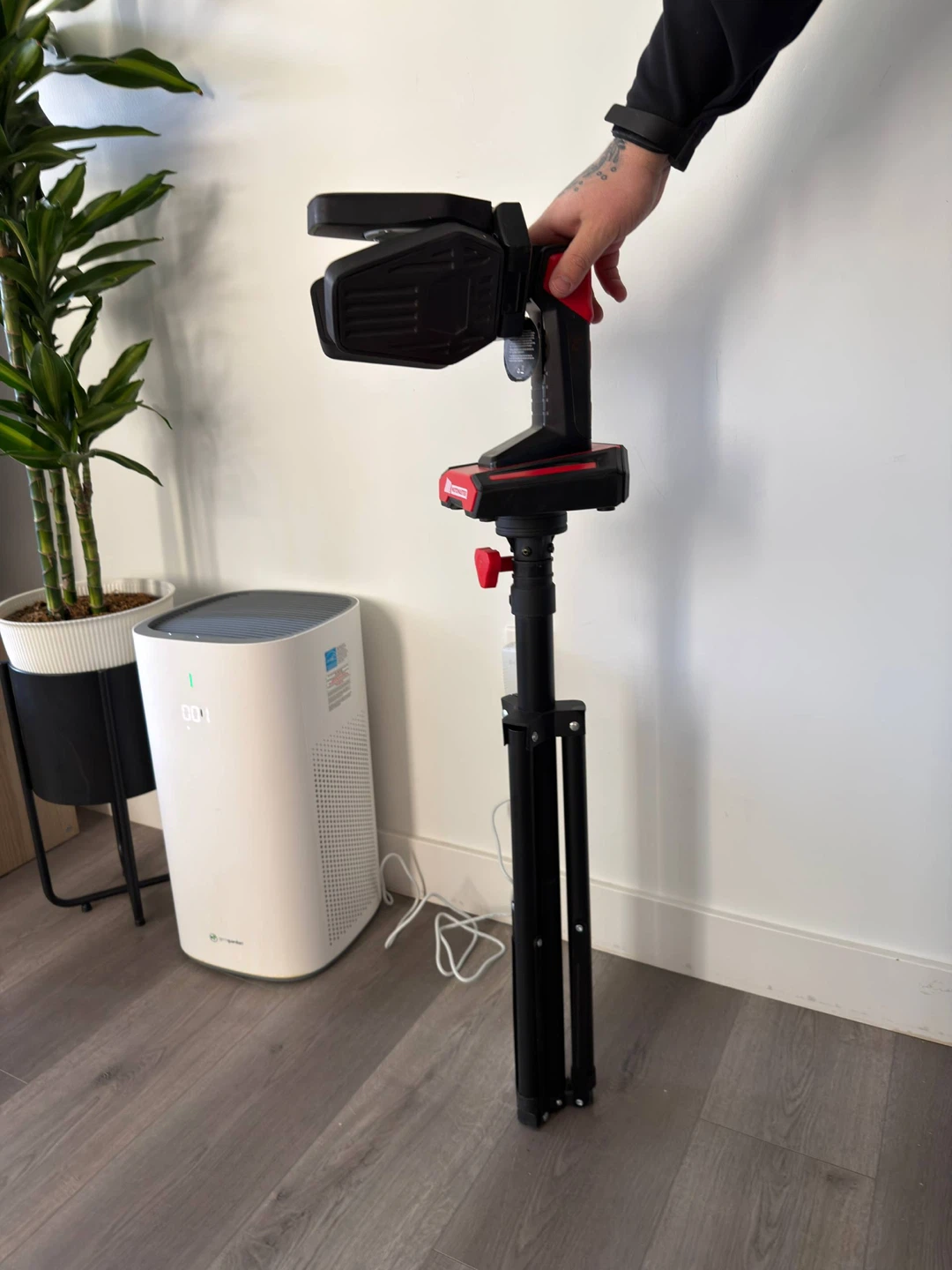 Master Tool 2000 Lumen Tripod Work Light - photo 5