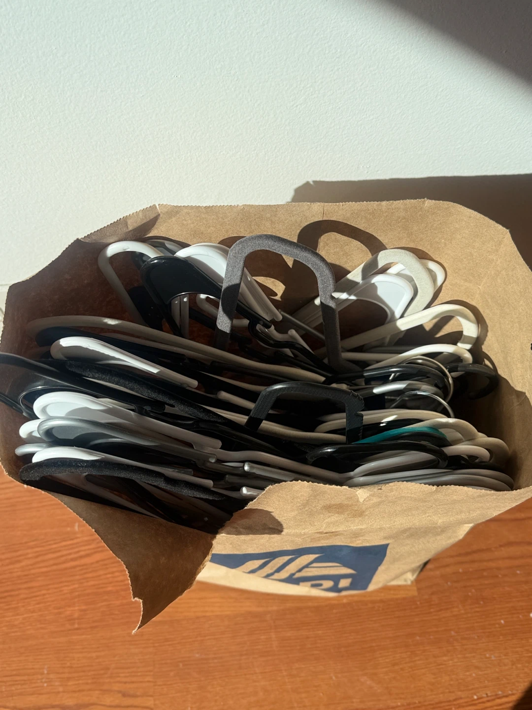 35 clothes hooks / hangers – good condition