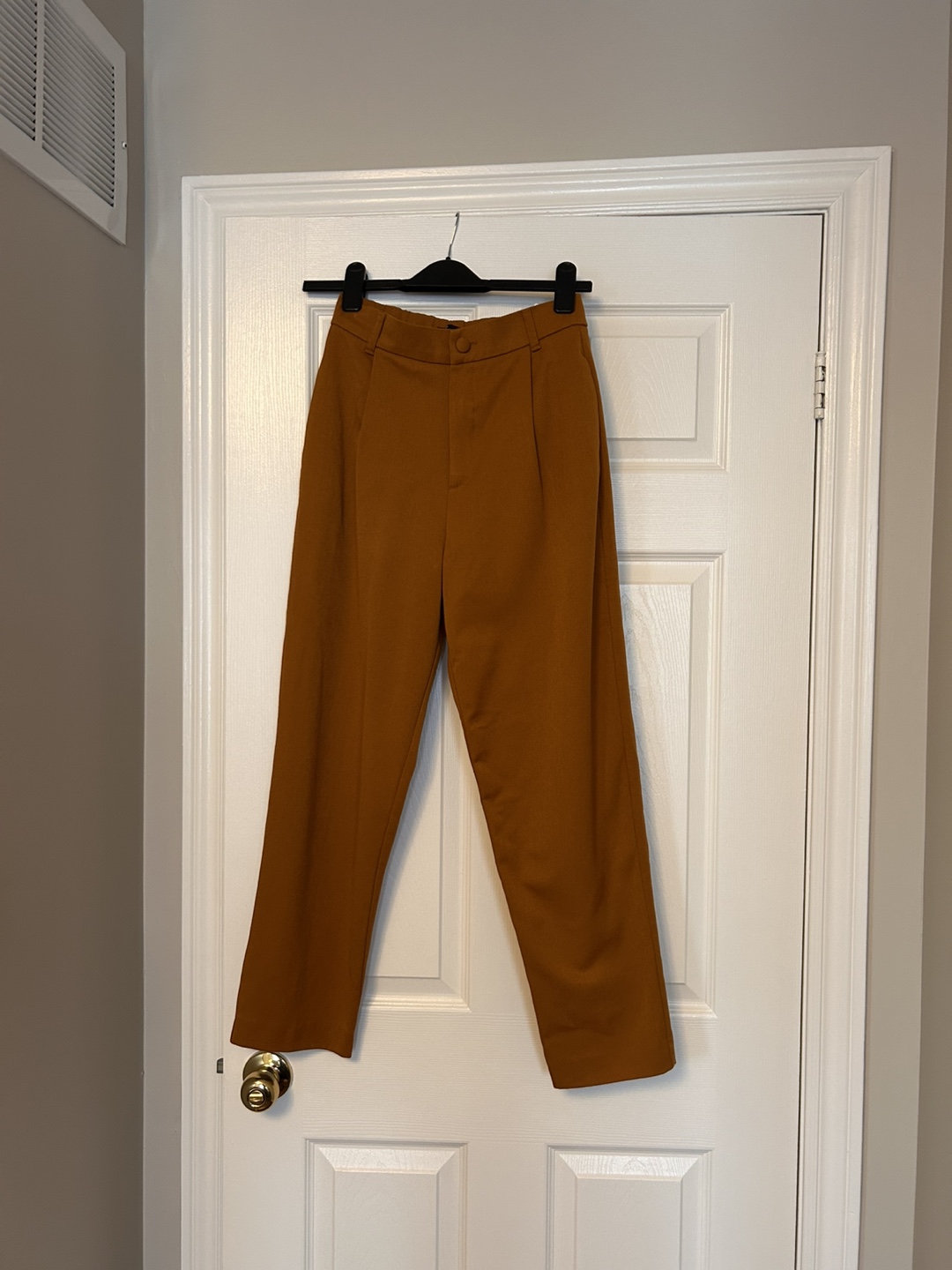 ZARA Women's mustard brown Pleated Trousers XS