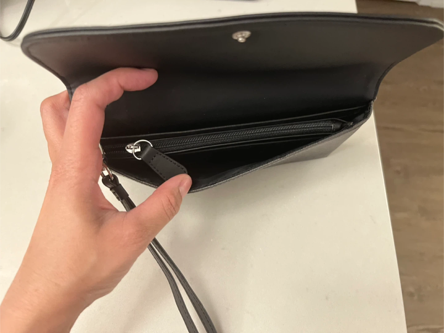 GUESS Black Monogram Wristlet Clutch - photo 3