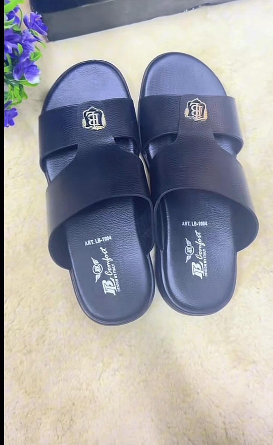 B Comfort Black Leather Sandals