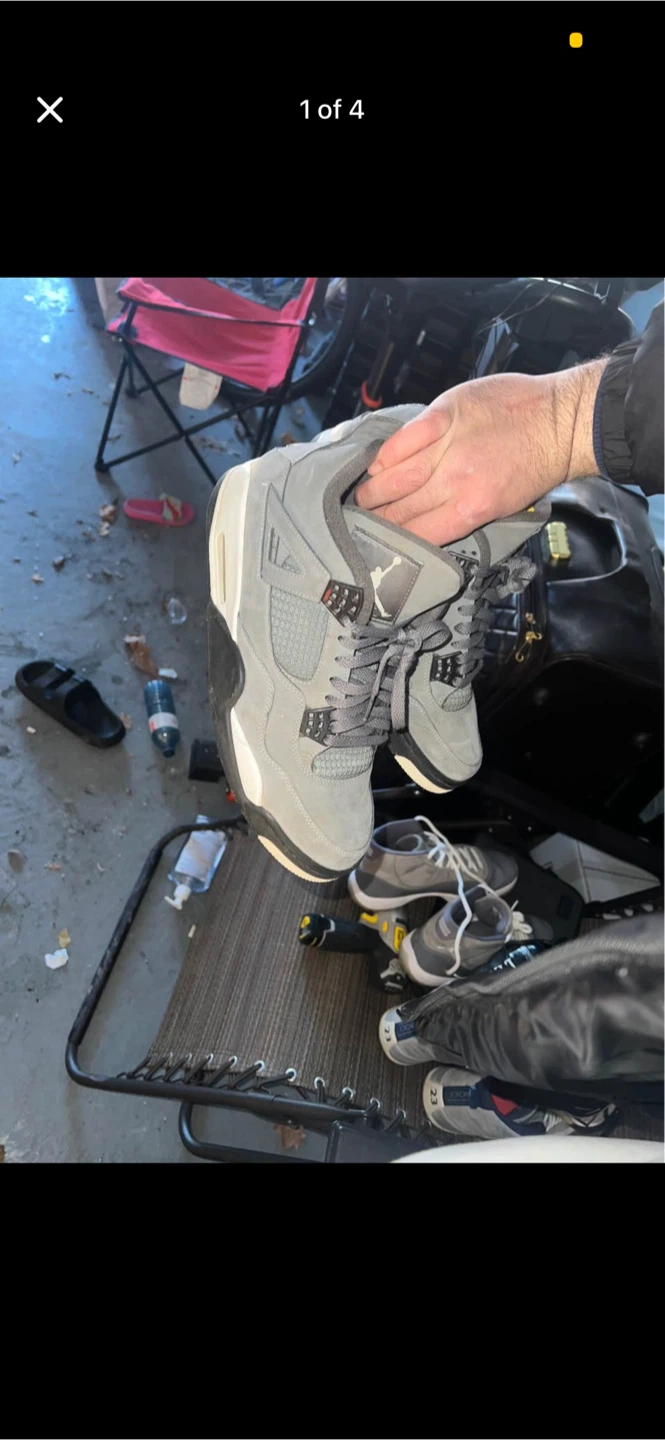 Air Jordan 4 Retro Sneakers