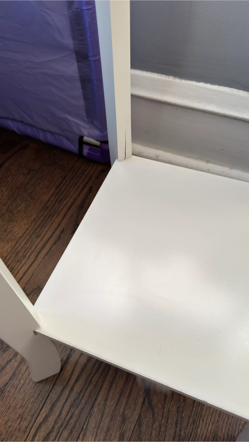 White Accent Table with Shelf / Plant stand - photo 2