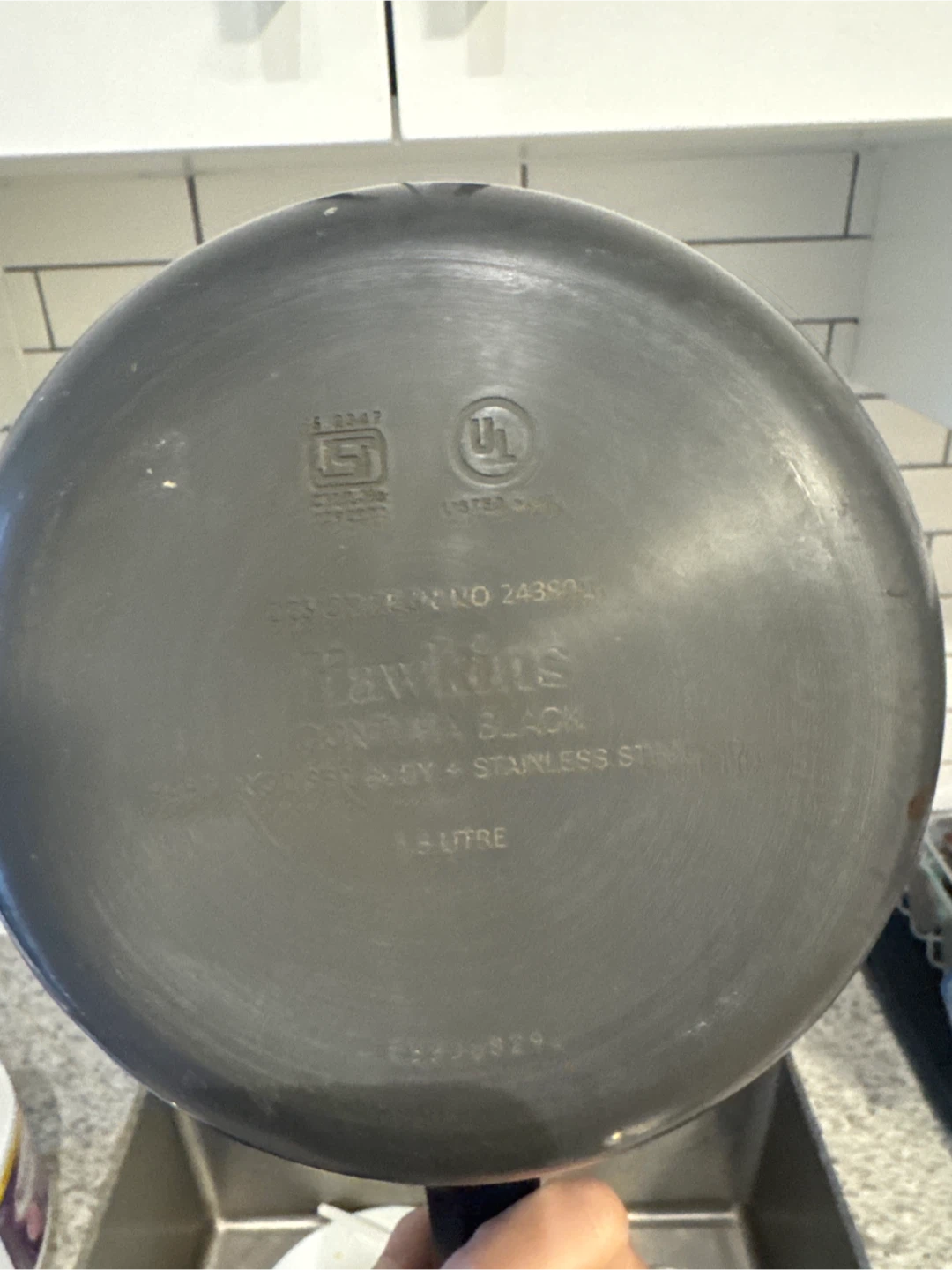 Hawkins Contura Black Pressure Cooker 1.5 Litre