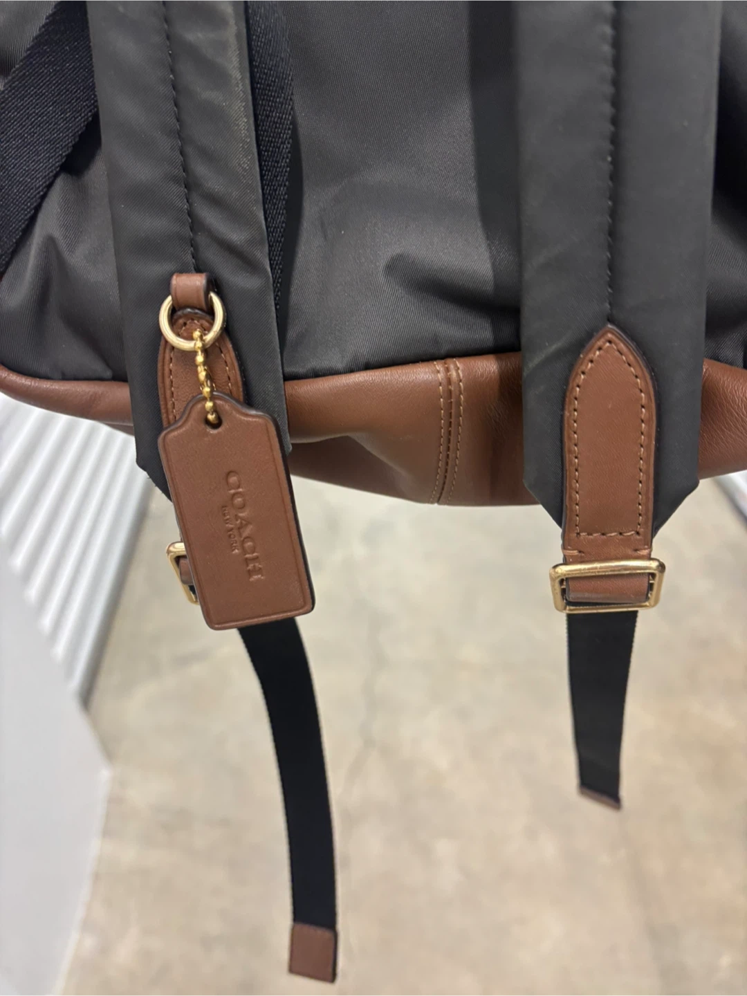 Coach Signature Backpack Tan Leather - photo 2