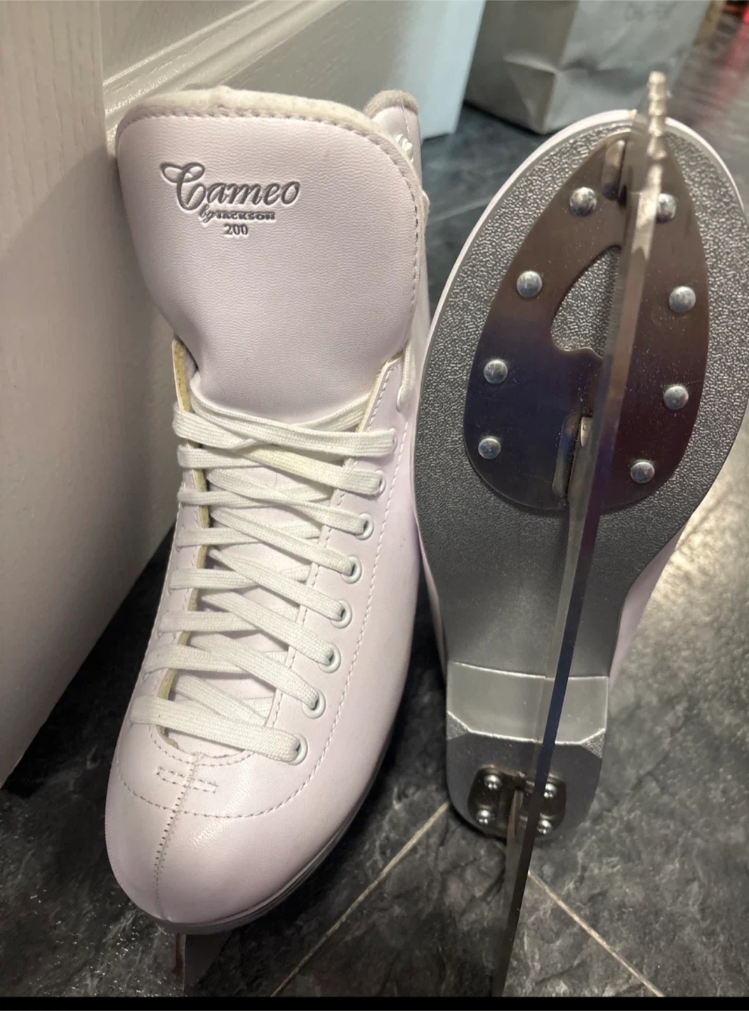 Jackson Cameo 200 Figure Skates Size 10 🥕