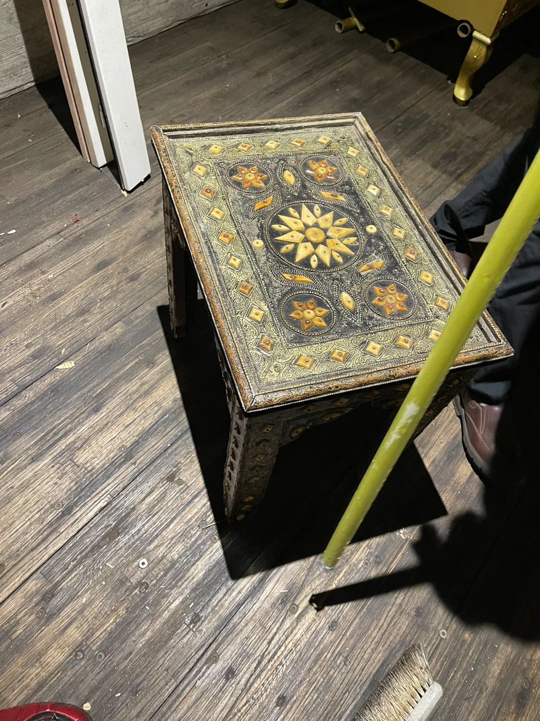 Ornate Decorative Table - photo 4