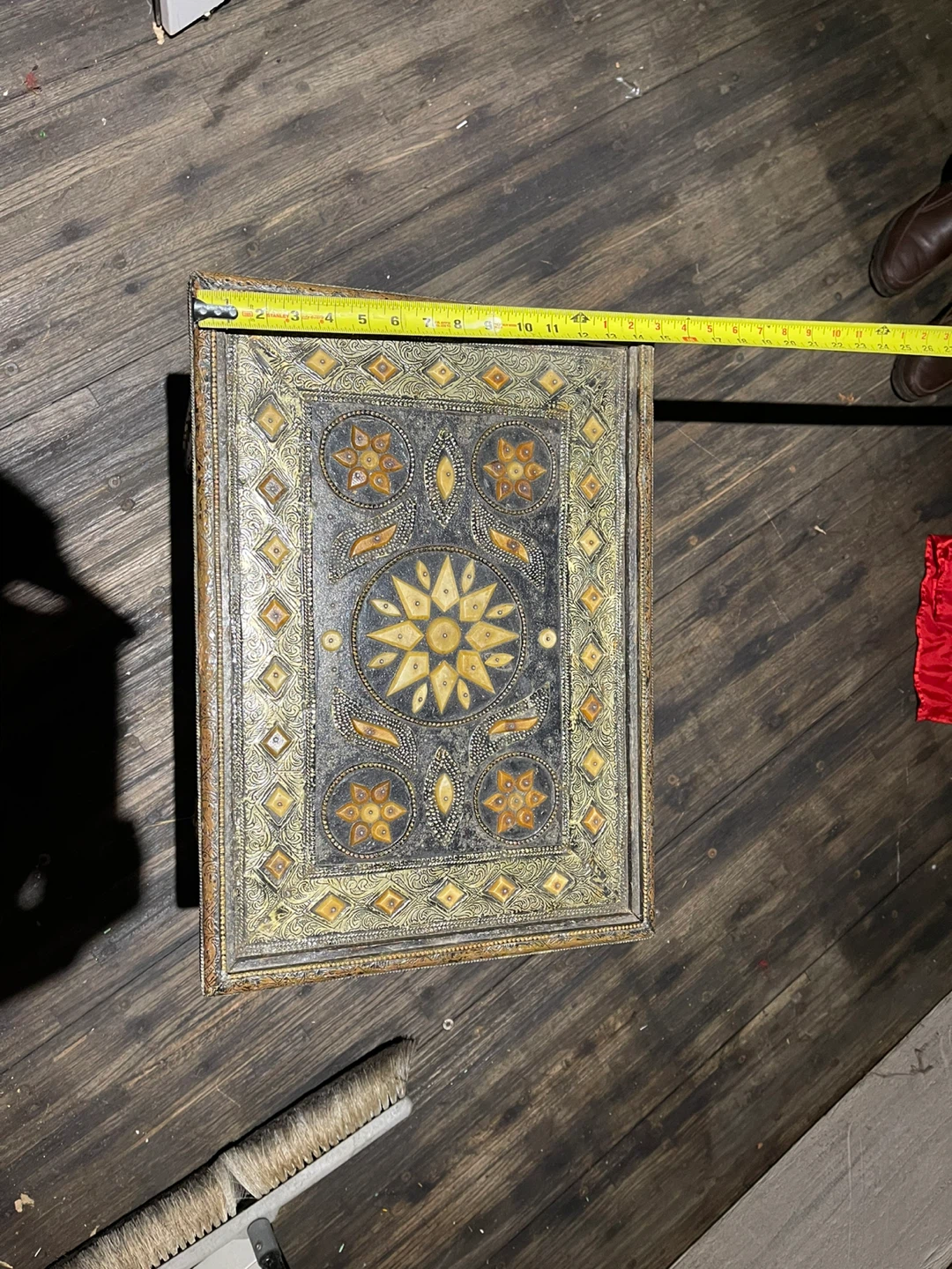 Ornate Decorative Table - photo 2