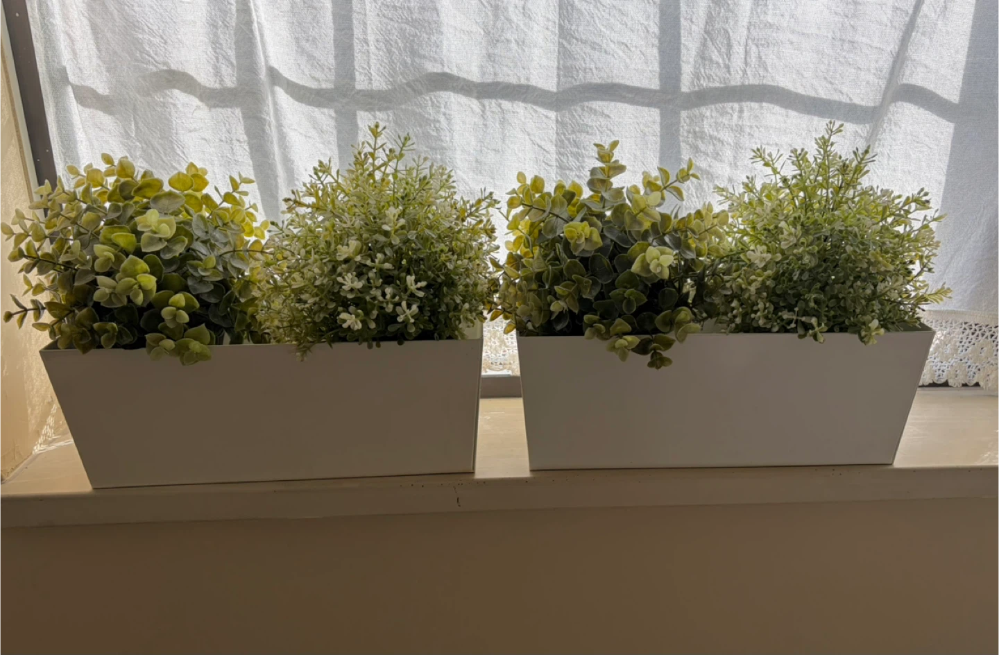 IKEA - 4 artificial plants & 2 pots for