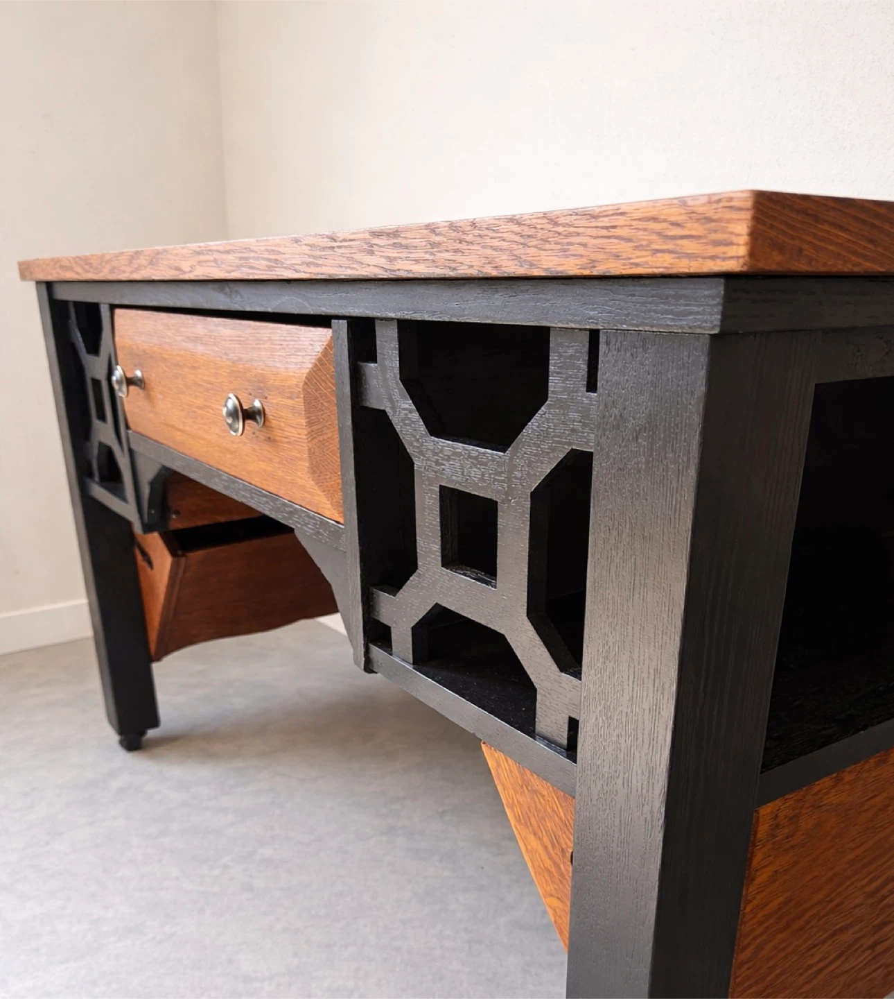 Charming table - photo 3