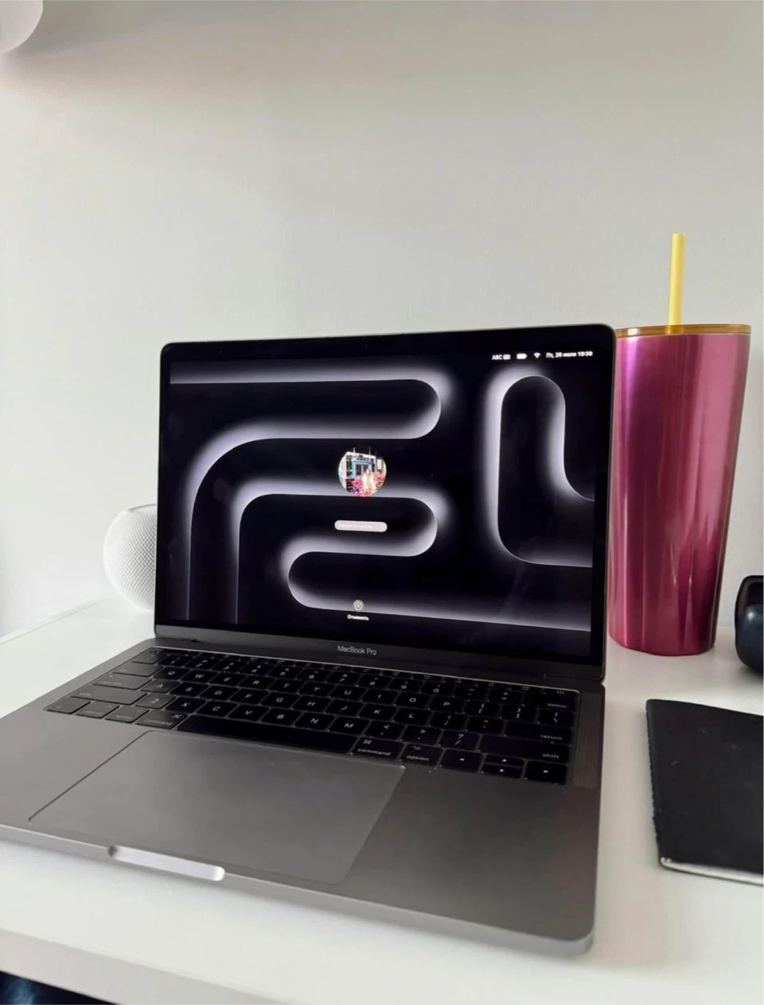 Apple MacBook Pro 13-inch - photo 2
